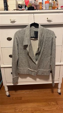 Casual grey zip up