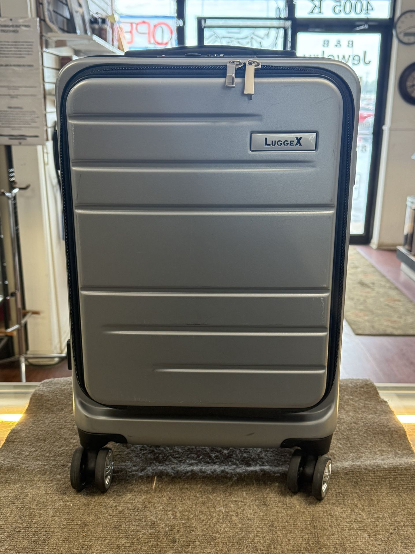 LuggeX 20” Carry On Luggage $25