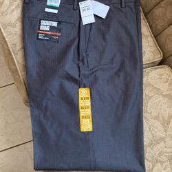 Pantalon Size 34x32 New DOCKERS $10.00