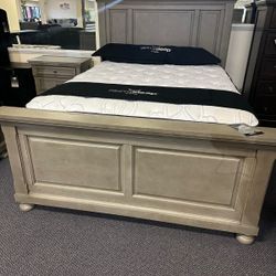 Ashley Bedroom Set Queen or King Bed Dresser Nightstand Mirror Chest Options 