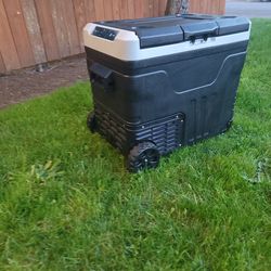 Portable Electric/Solar Car Cooler 50L Compressor Fridge/Freezer