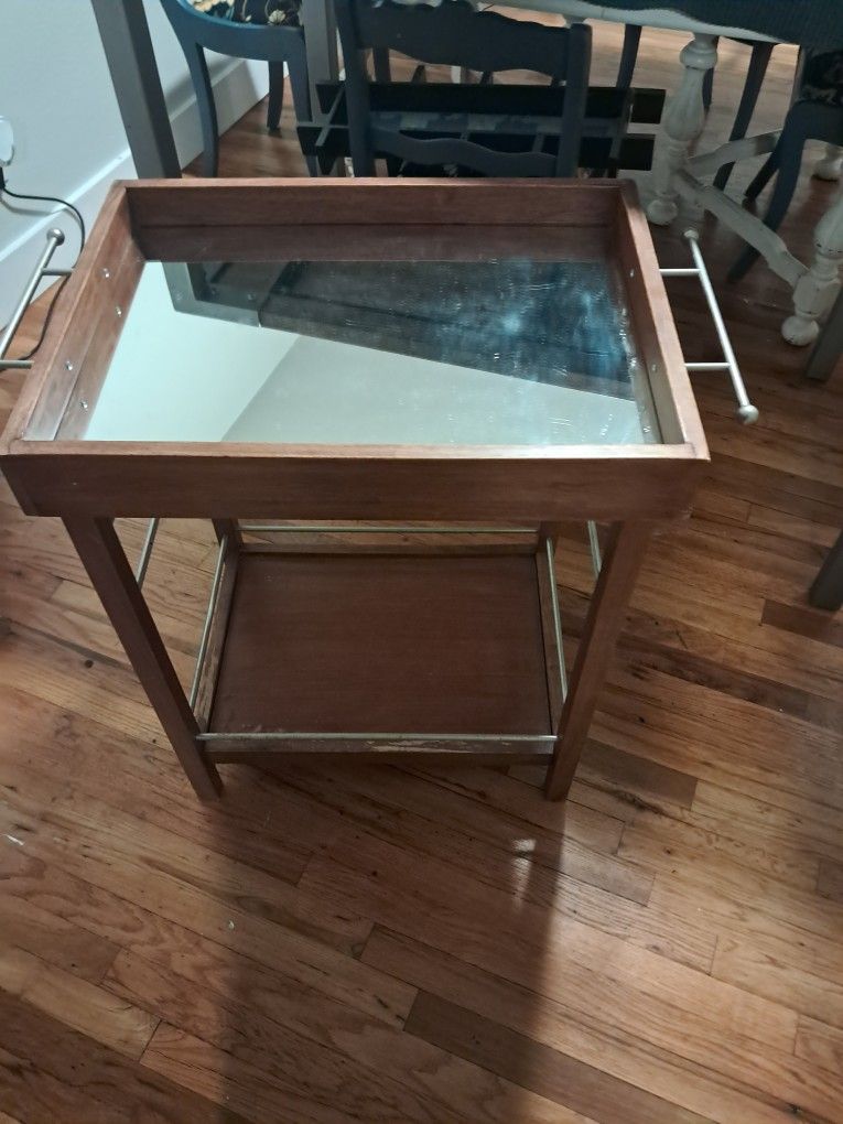 Wine Holder Table