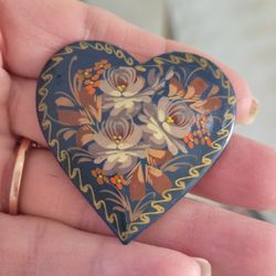 Vtg.Handpainted Signed  " HEART" PIN