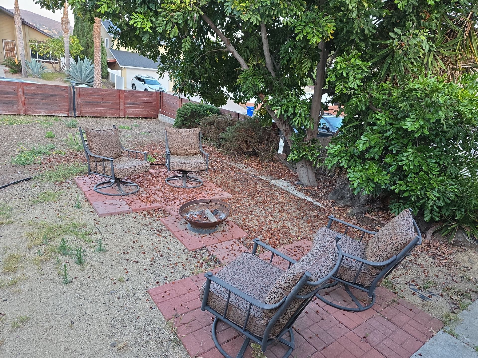 Free outdoor chairs