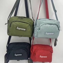 Supreme Shoulder Bag 