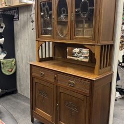 Vintage Lighted Cabinet Hutch 