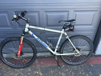 KHS Team ST Mountain Bike – Ready to Ride