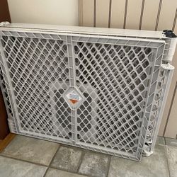 Doggy play pen- gray plastic