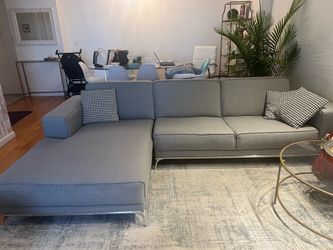 Gray Sectional Sofa with Chaise – Excellent Condition