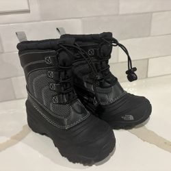The North Face Kids Alpenglow IV winter boots, Size 12