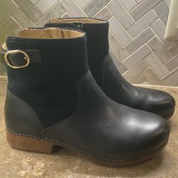 Dansko boot (Monique size 38) NEW