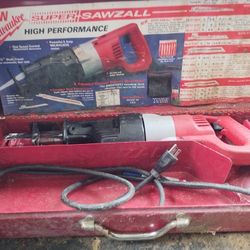 Milwaukee 6527 Corded Super Sawzall 8 Amp (FVS025190)