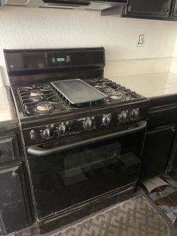 30” Stove and 29.5” Microwave for Sale