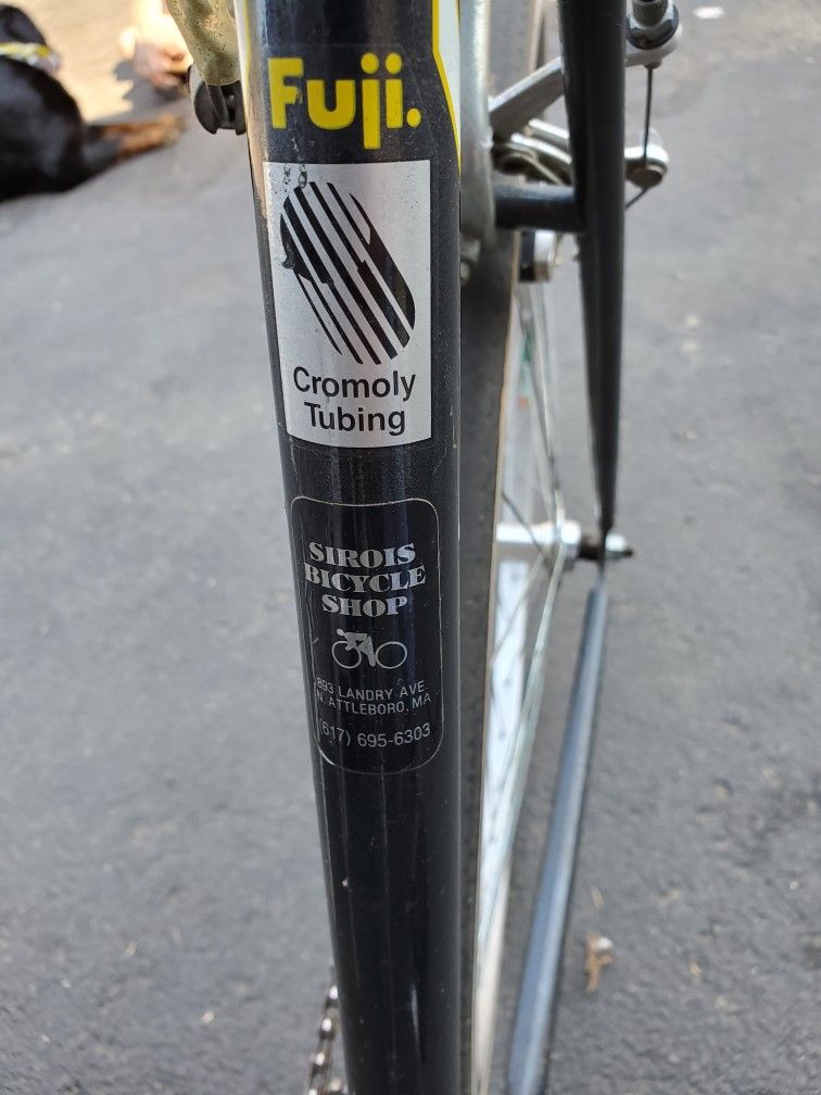 Fuji Absolute Men's Bicycle