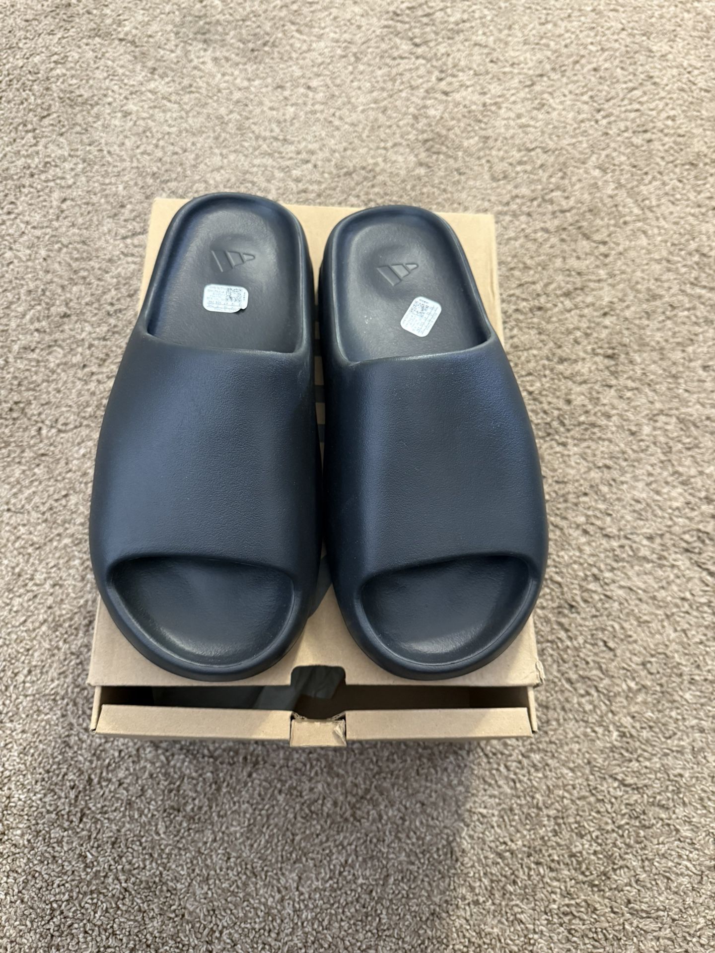 Adidas Yeezy Slide Dark Onyx