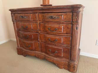Vintage Solid Wood Bedroom Dresser