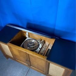 MCM General Electric Record Player / Stereo