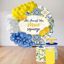 She found her main squeeze Themed Party Decor