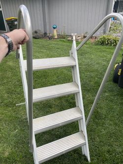 Kayak Pool Swing-Up Safety Ladder