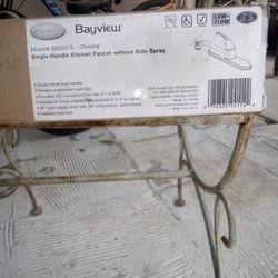 Single Handle Kitchen Faucet 