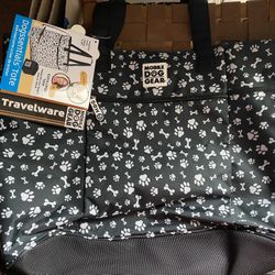 19x17  Mobile Dog Gear Tote