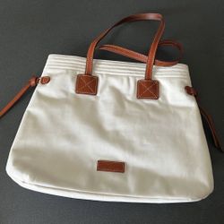 Dooney & Bourke  shoulder bag never used like new condition large