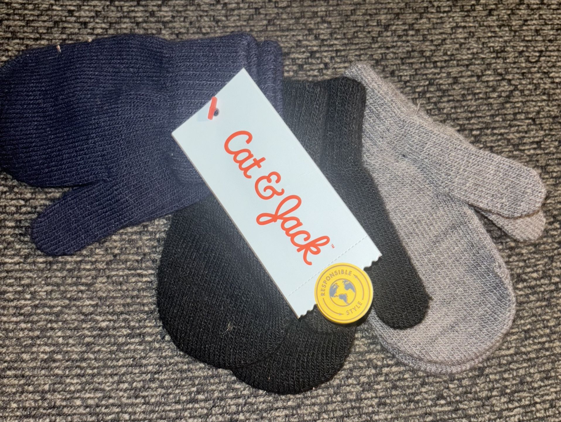 Set of 3 Cat and Jack children’s mittens