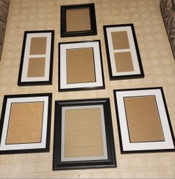 7 pcs. Wall ART and PHOTO FRAMES