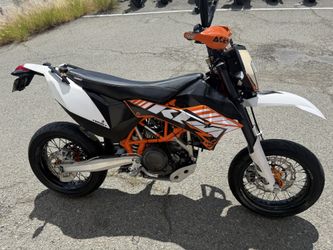 2013 KTM 690 R SUPER MOTO!