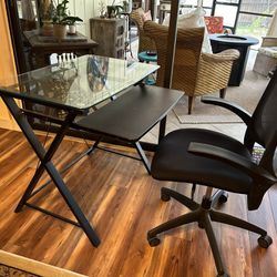 Sturdy Glass & Metal Computer/Laptop Desk With Ergonomic Chair
