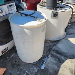 FISH HUGE PLASTIC CONTEINER AND POND