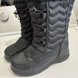 Girls Snow Boots Size 1