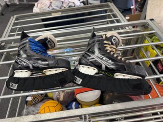 CCM Ribcore SZ 9 Ice Hockey Skates As Is