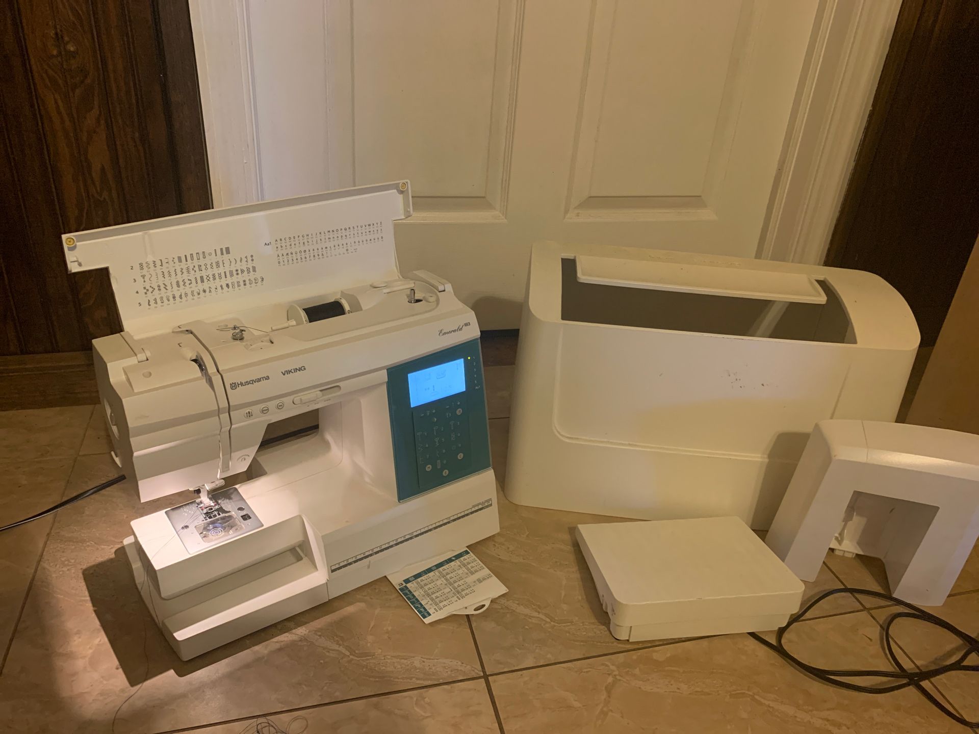 husqvarna viking emerald 183 sewing machine for Sale in Seminole, FL