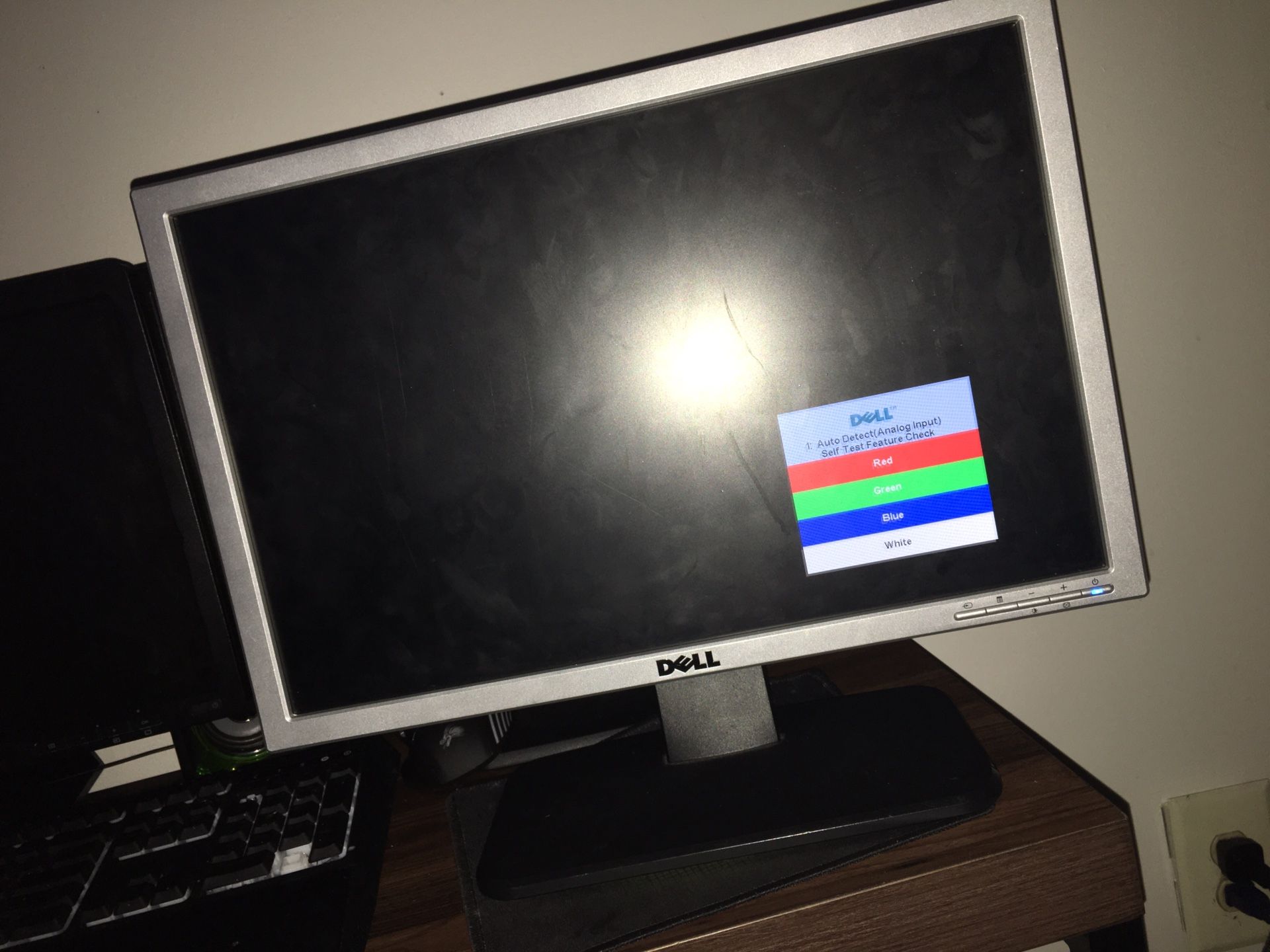 1400x900 dell computer monitor with power cable and vga cable