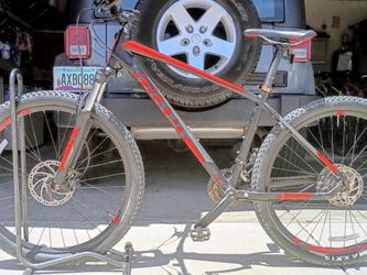 27.5 inch Giant Talon mountain bike