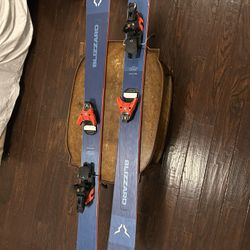  Blizzard RUSTLER 10 Skis with Salomon STH Bindings
