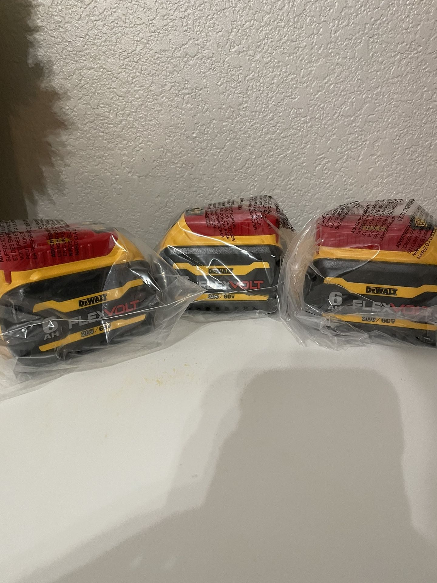 New Dewalt Battery FLEX VOLT 6AH ($109 Each-Cada Una)