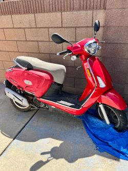 Kymco Like 50 Red Scooter