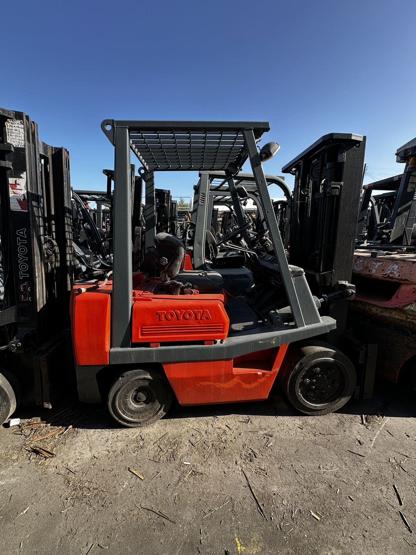 Toyota Forklift For Sale! 3 Stage , 5000 Lbs Capacity