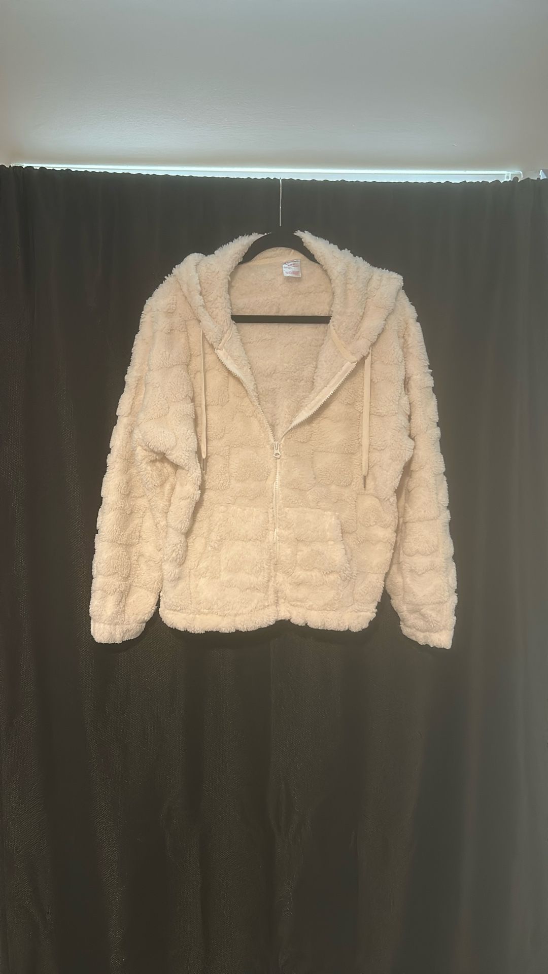Women’s LS Jacket/sweater, Hooded, Embossed With Heart Pattern, Size M