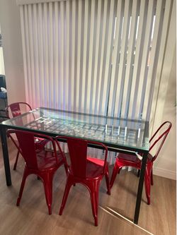 Dining room table + chairs