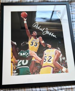 Kareem Abdul-Jabbar authenticated signed framed poster. Pickup and Cash only. 16x20 photograph signed by NBA legend Kareem Abdul-Jabbar on August 24, 