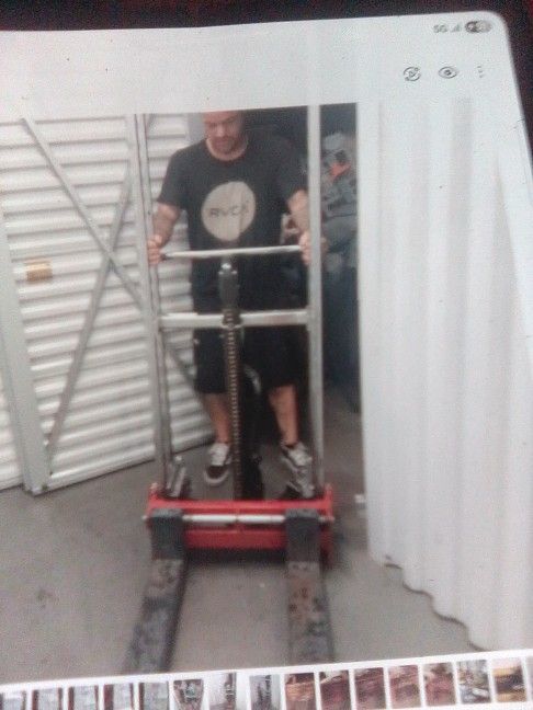 Hydraulic Forklift