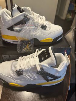 Men’s 8.5 sneakers