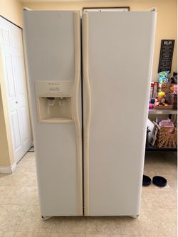 Frigidaire fridge and freezer