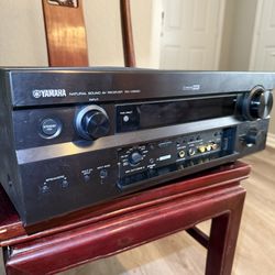 Yamaha RX-V2500 Receiver