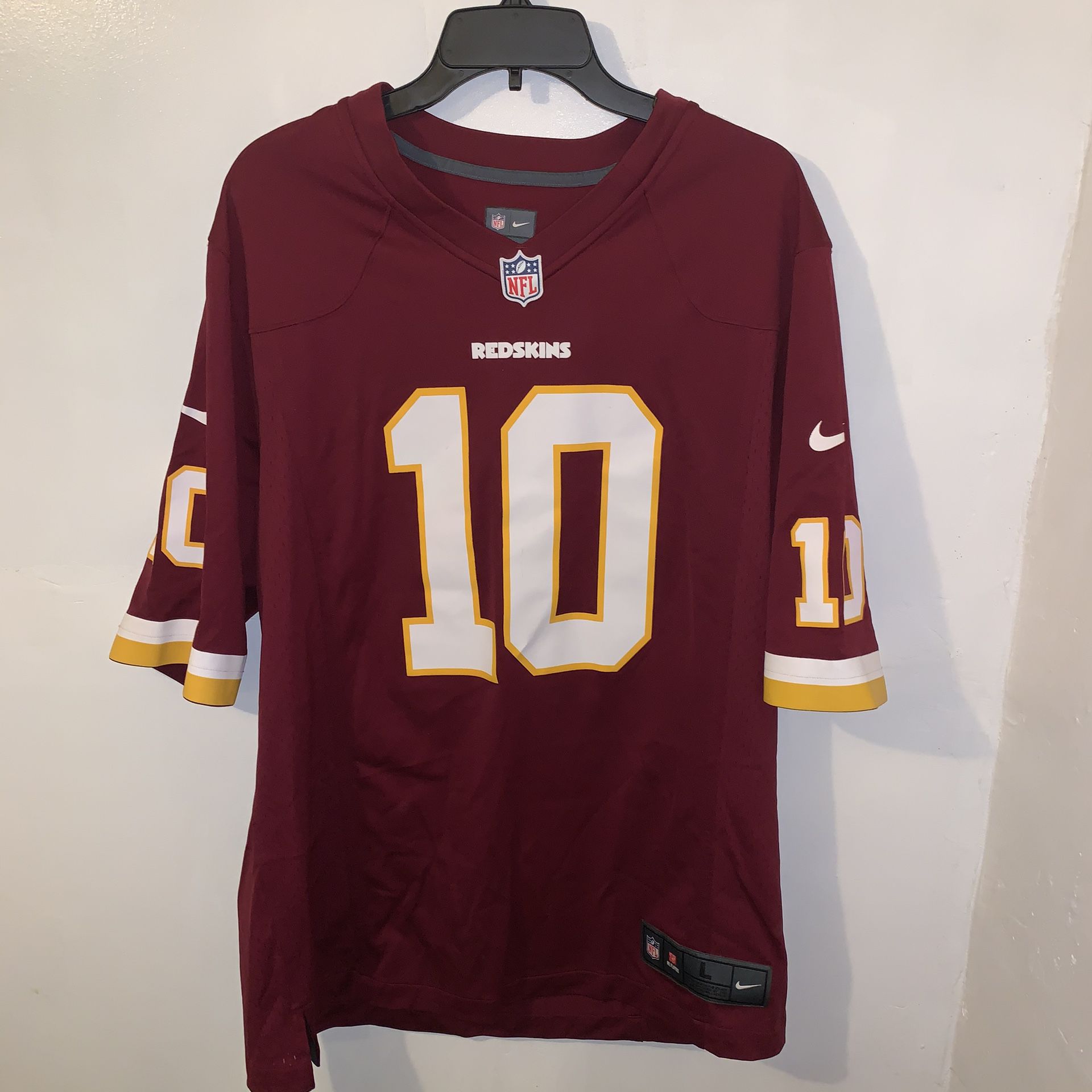 Washington Redskins NFL Football Team Jersey Men’s Size Large Quarterback Robert Griffin III the Third Player Number 10 On Field Nike Brand