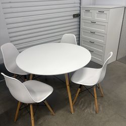 Table chairs