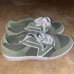 Vans Size: 7.5 Men = 9.0 Women